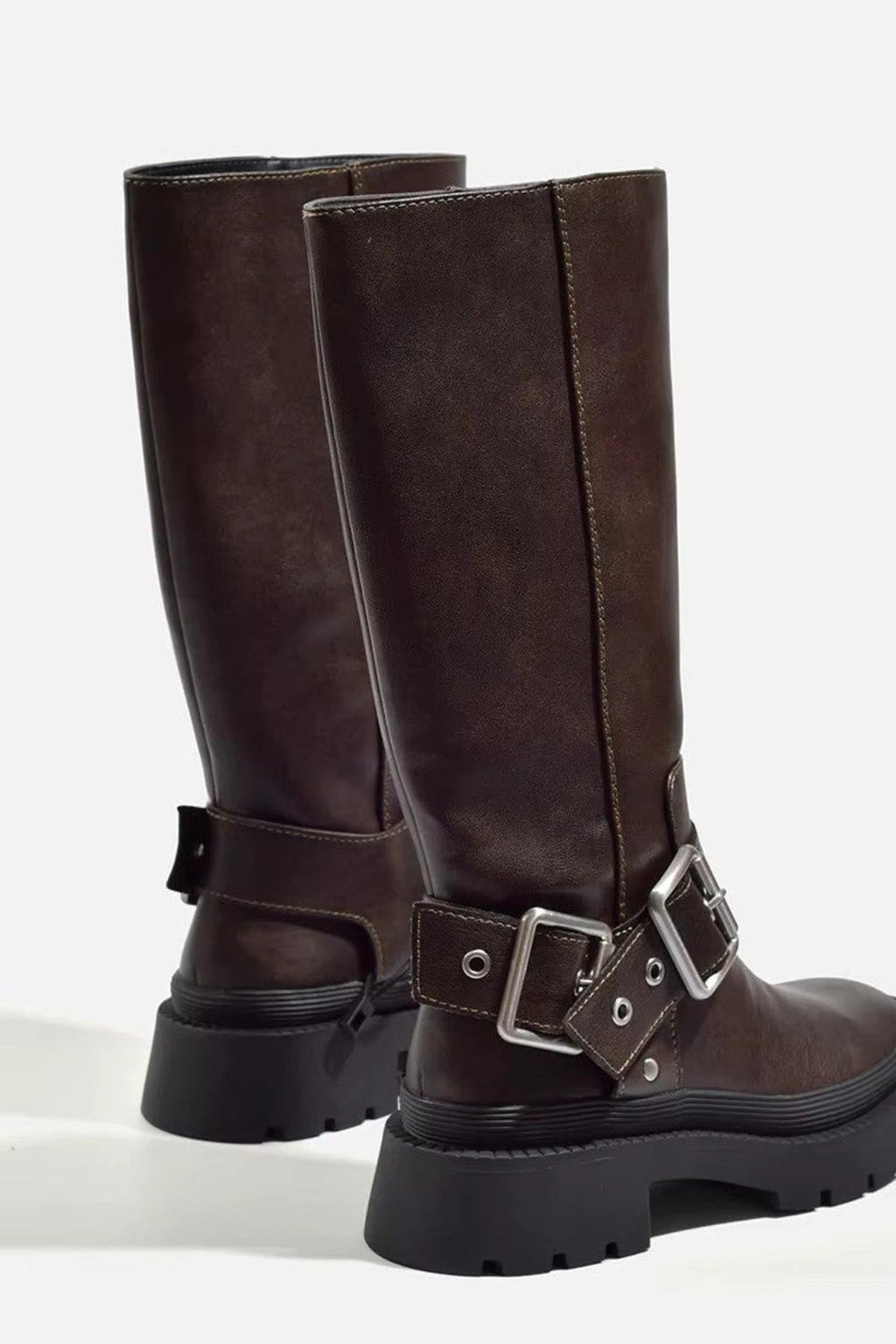 Botas planas gruesas hasta la rodilla