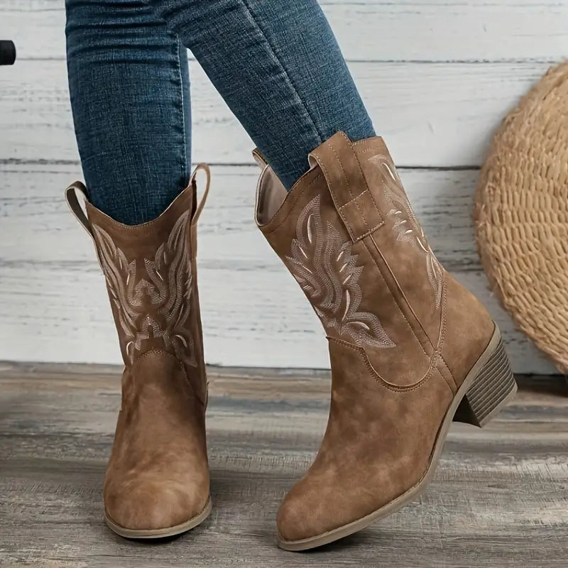 Botas camperas con tacón para mujer