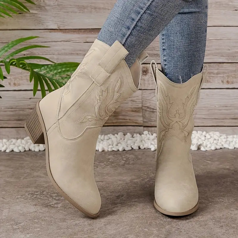 Botas camperas con tacón para mujer